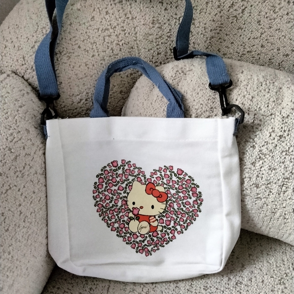 Hello Kitty canvas tote crossbody bag. San Rio. Teen tween girl gifts - Picture 2 of 4